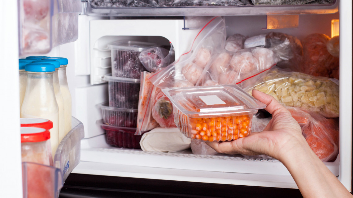 Ezeket az ételeket soha ne rakd a mélyhűtőbe: akár meg is betegedhetsz!