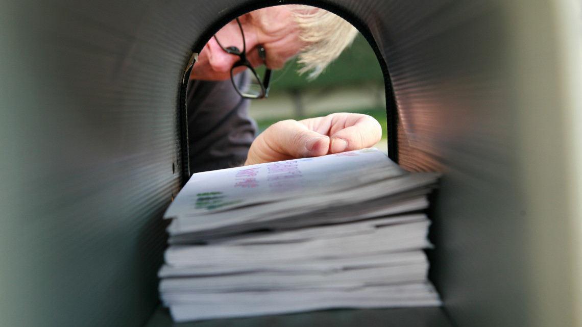 A megszokott rendben történik a nyugdíjak postai kézbesítése
