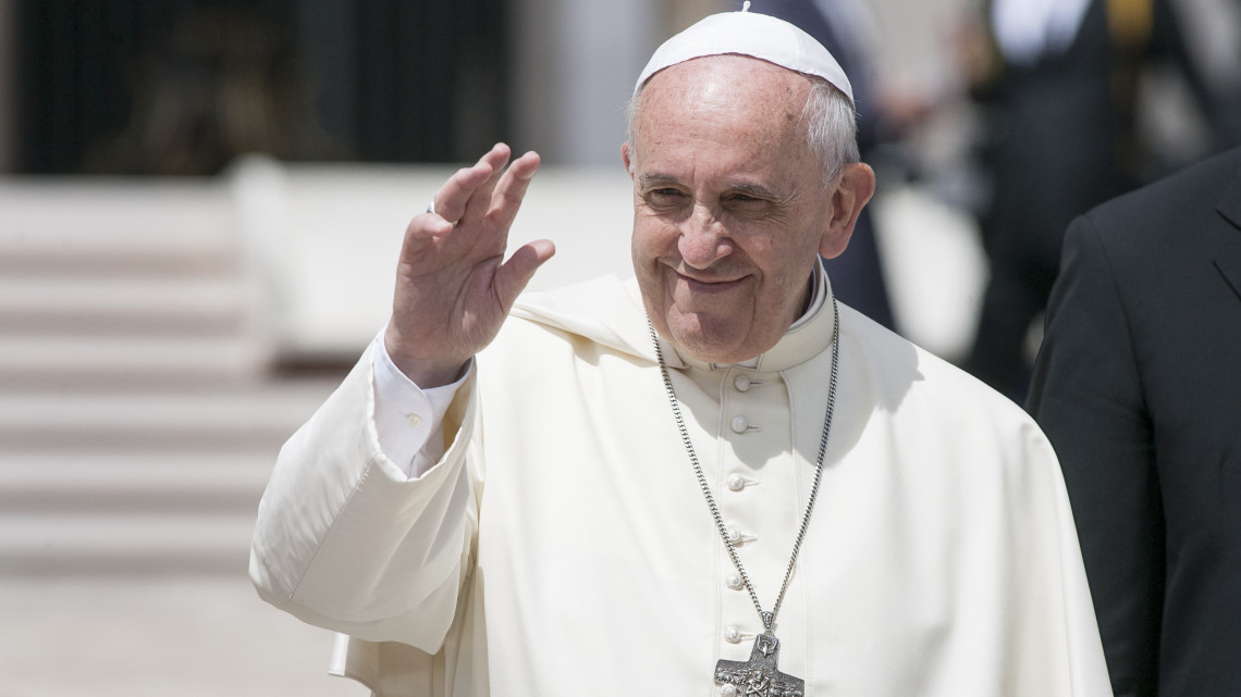 Ferenc pápa: ez nem a közöny ideje, az egész világ szenved