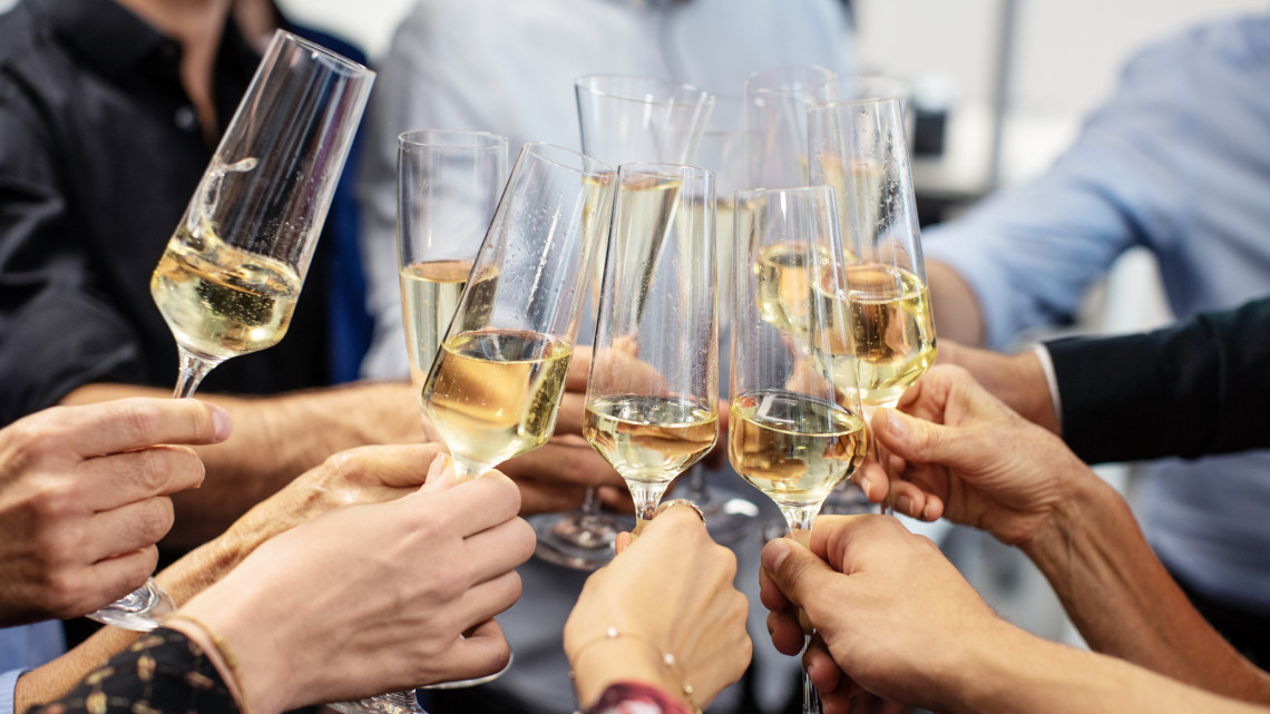 Több száz borászat készít már pezsgőt is: veszik a külföldiek, mint a cukrot