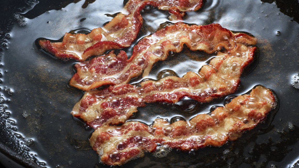 Testet-lelket melengetnek a hideg napokon: így lesz igazán finom, ropogós a bacon
