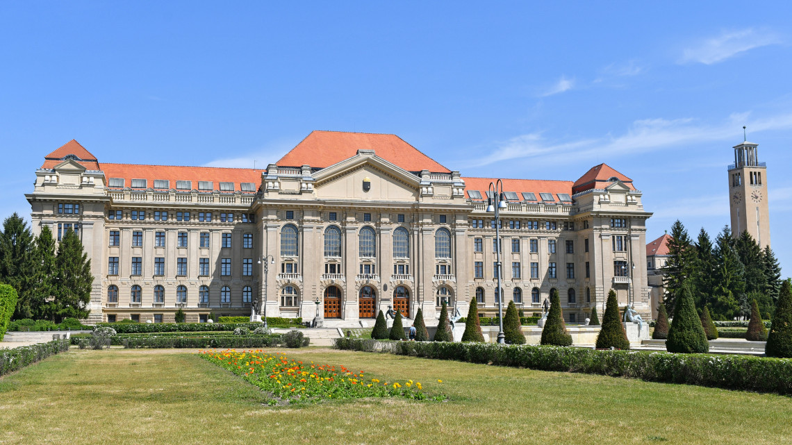 Itt a lista: négy újabb magyar egyetem kerülhet alapítványi fenntartásba, a legtöbb vidéki