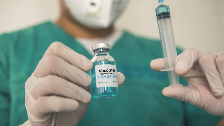 Koronavírus: újfajta vakcina érkezik Magyarországra, ezt kell róla tudni