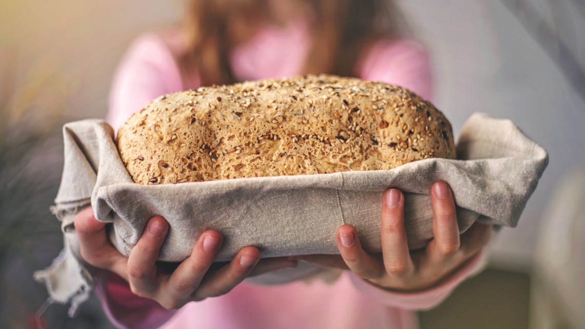 Elkerülhetetlen az áremelkedés: kenyeret is horror áron vehetünk a boltokban?