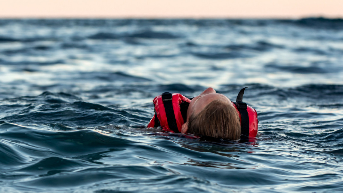 Szörnyű tragédiák: az elmúlt napokban többen is megfulladtak a Balatonban