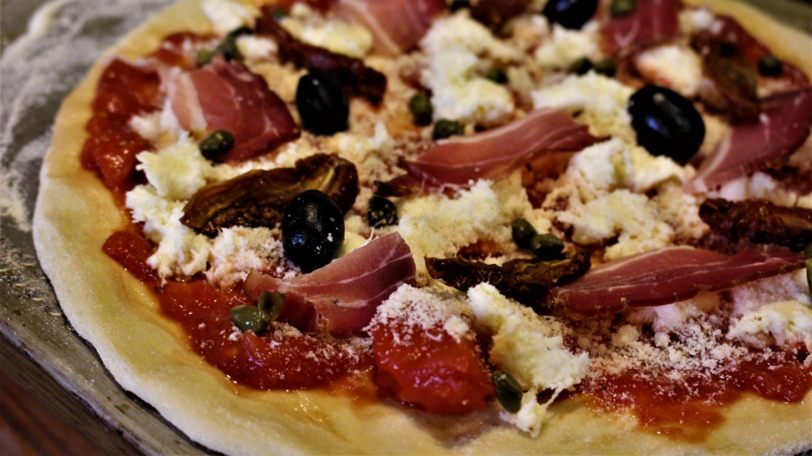 Megfejtettük a dél-olasz nagyik titkát: így készül a roppanósan tökéletes pizza