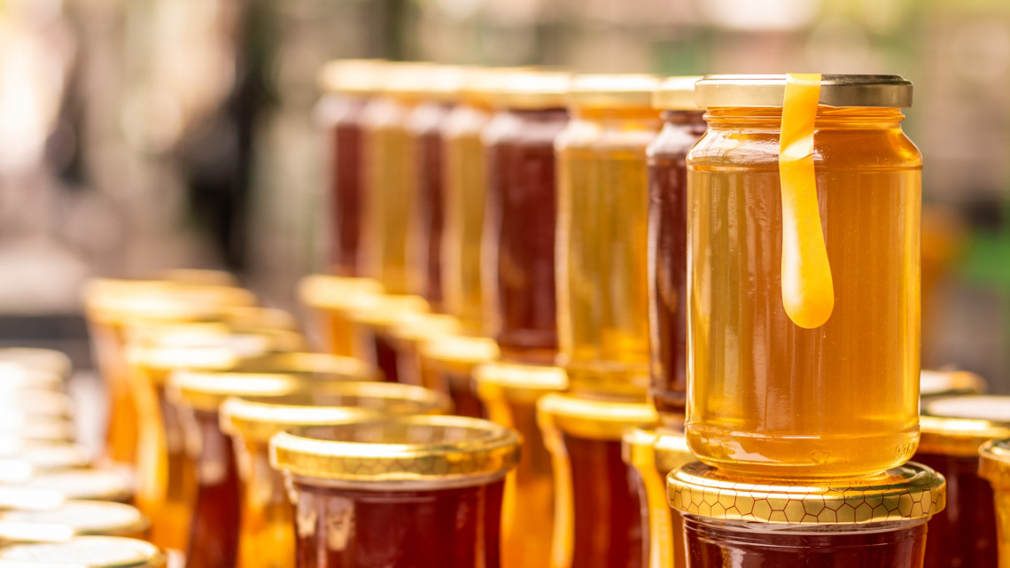 Méregdrága lesz idén télen a méz: ennyi lesz a kilóár a boltokban, piacokon