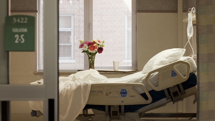 Szörnyű tragédia sokkolt: a negyedikről vetette magát a mélybe a kórház ablakából