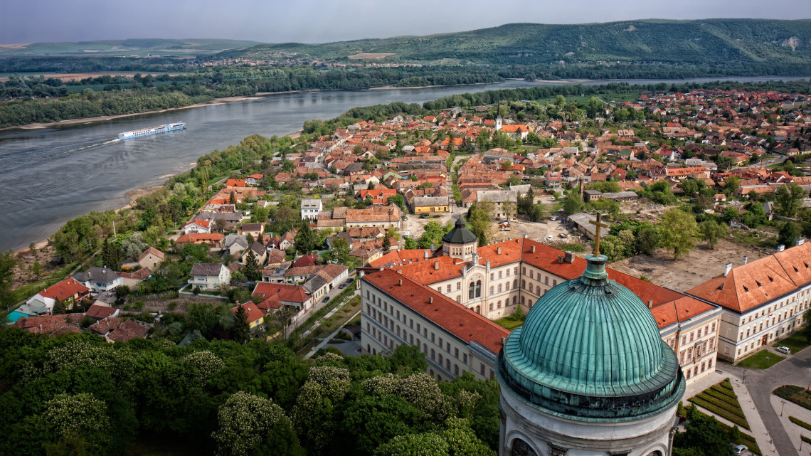Felújítják az ország legöregebb városházáját: kitalálod, melyik magyar város érintett?