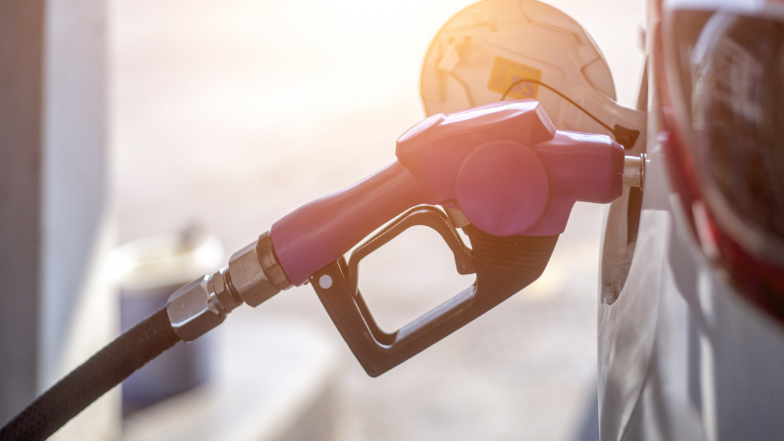 Durva, ami a hazai benzinkutakon történik: lassan a fél ország ide jár tankolni
