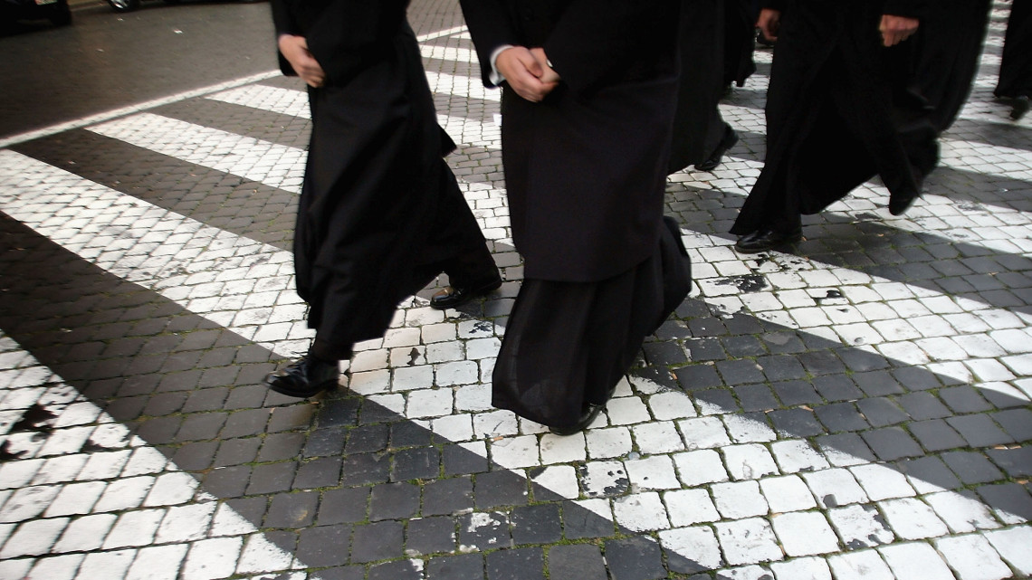Kifakadt a nyugalmazott váci püspök: ideje megszüntetni a kötelező papi nőtlenséget