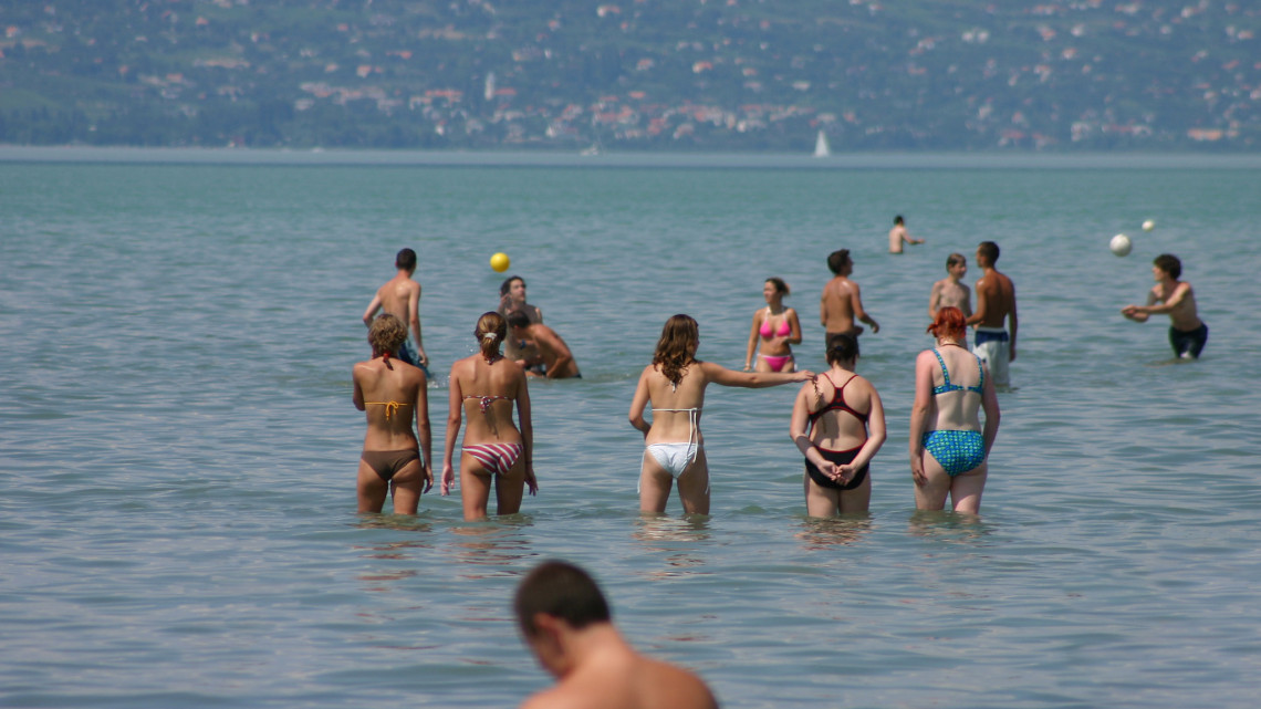 Kész horror lesz így a nyár: már most ennyibe kerül egy hét nyaralás a Balatonnál