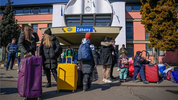 A kárpátaljai Ungvár gyakorlatilag megtelt: 900 ezer menekült érkezhet Ukrajnából hazánkba