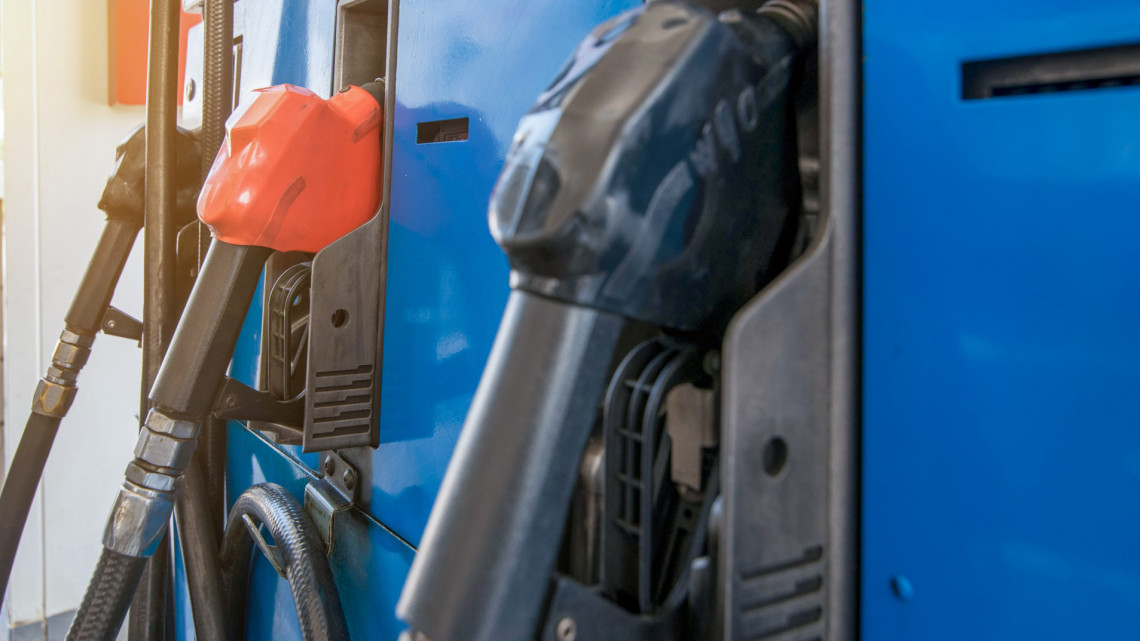 Durván elszállhat az árstop után a benzin és az olaj ára: ez lehet ellene a megoldás?