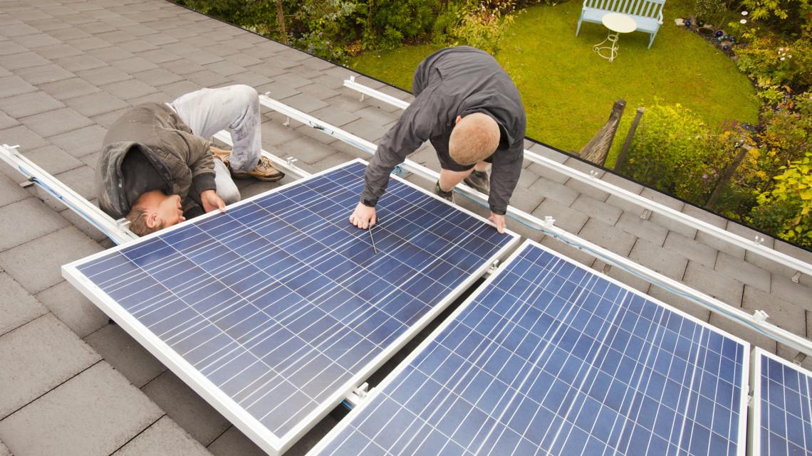 Kapkodják a fejüket a napelemes cégek: mutatjuk, mire számítanak a váratlan bejelentés után
