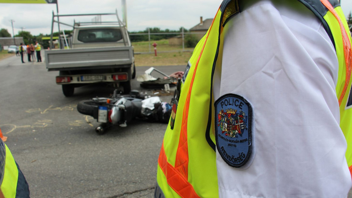 Újabb szörnyű tragédia történt: meghalt egy motoros és az utasa