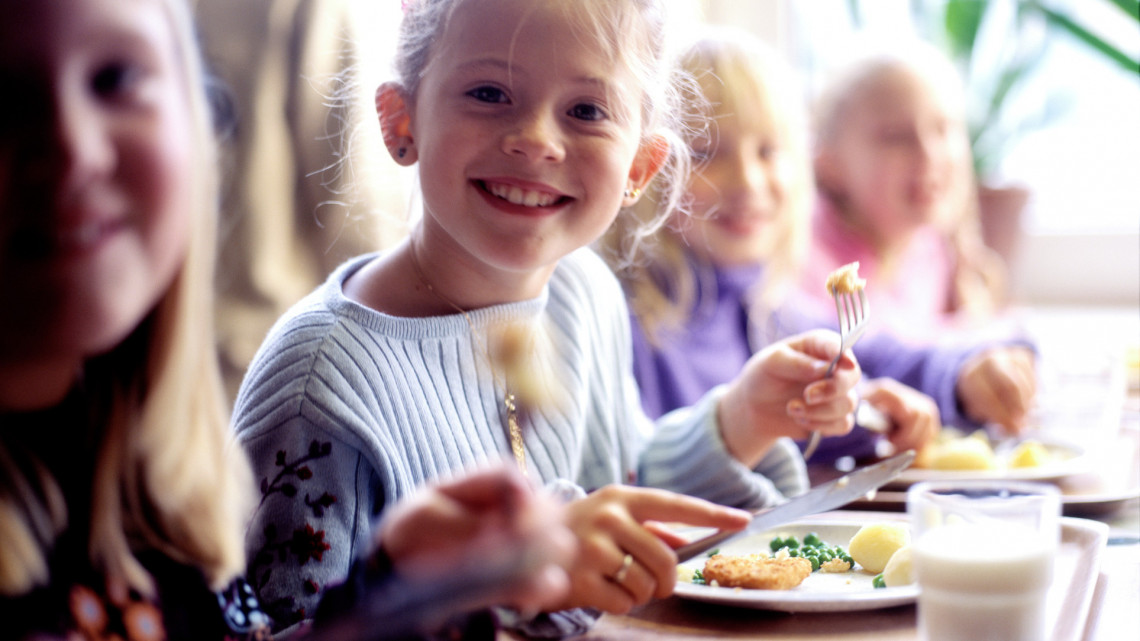 Érik a menzakrízis: még durvább áremelkedés jön, lassan luxus lesz az iskolai ebéd