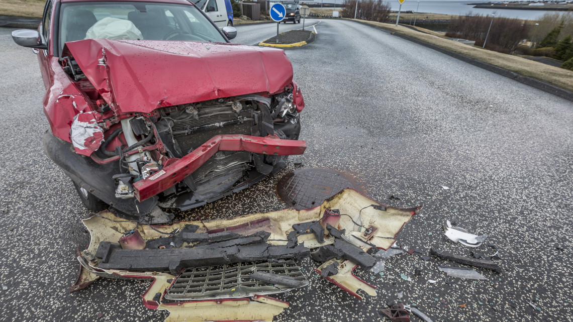 Autósok, figyelem: teljes útzárt okozott a brutális baleset, erre kerülhetsz