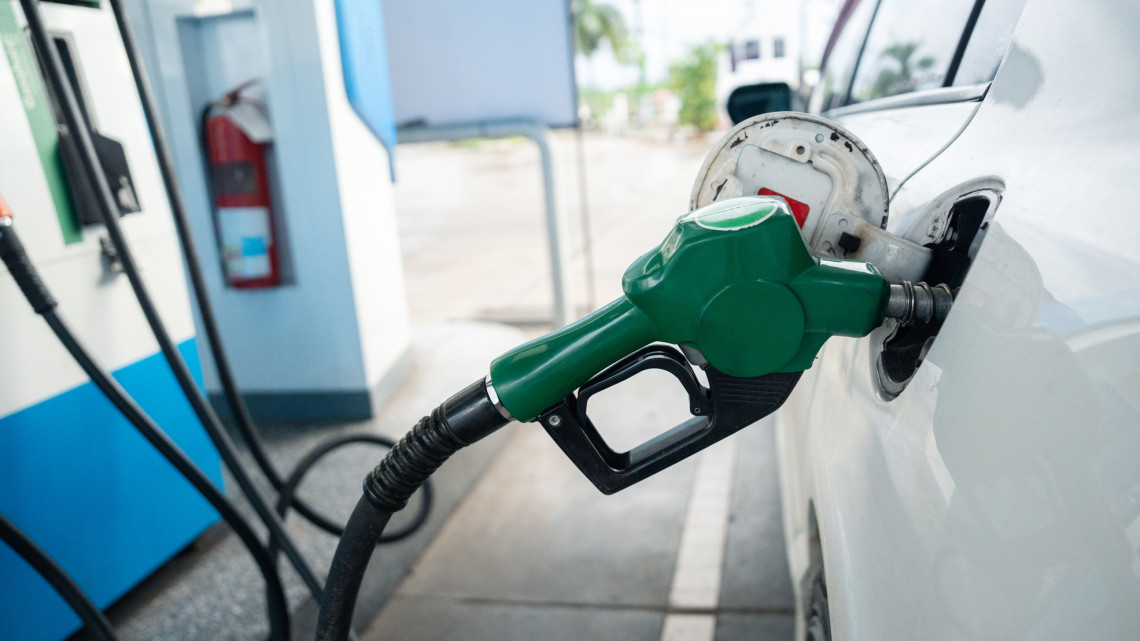 Furcsa dolog zajlik a hazai benzinkutakon: kiderült, hogy spórolnak leginkább az autósok