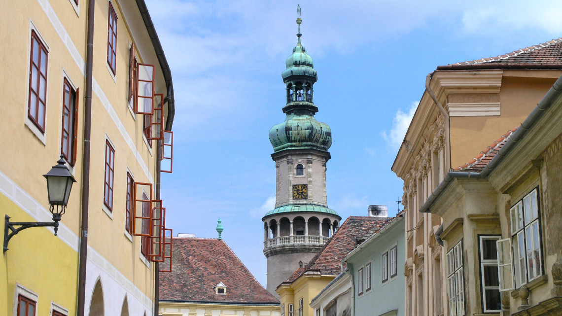 Nagy dobásra készülnek Sopronban: nemzetközi sztárokat csábítanának a városba