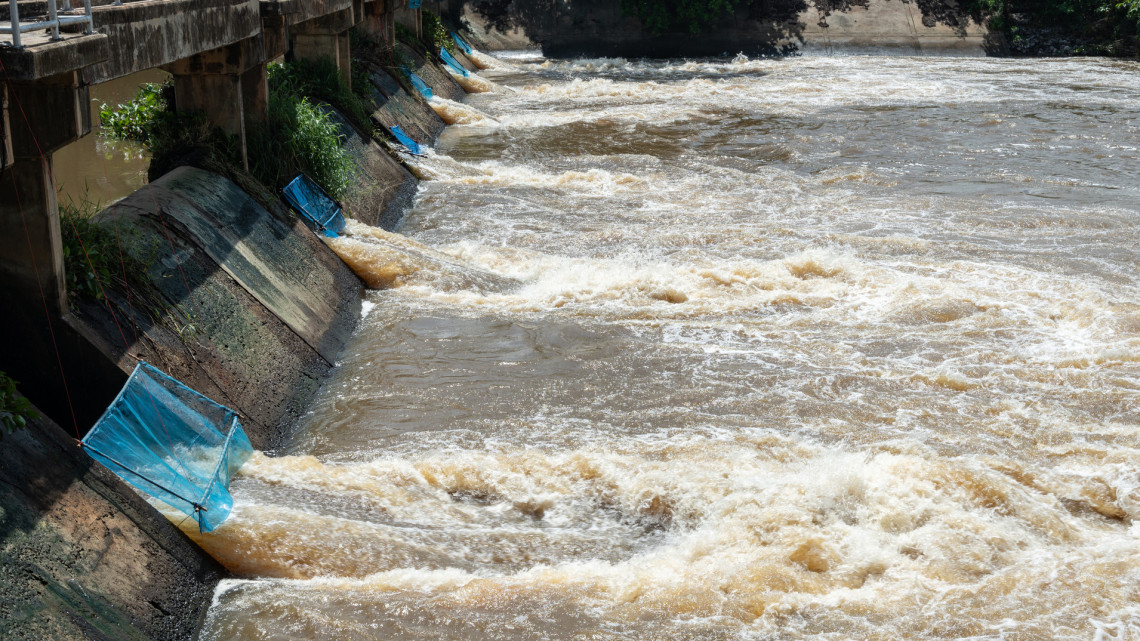 Fellélegezhetnek a helyiek: több milliárdot költöttek árvízvédelemre a Tiszán