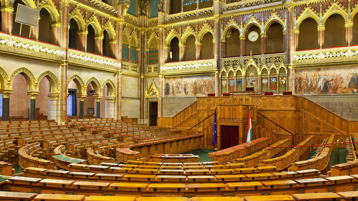 Úgy tűnik nem lesznek szkíták Magyarországon: elkaszálták őket a parlamentben