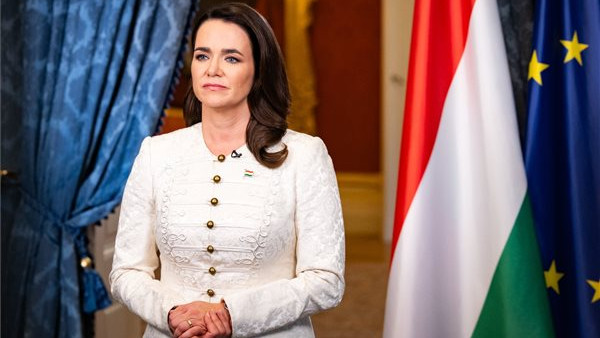 Rendkívüli: hibáztam, közölte, majd lemondott a magyar köztársasági elnök, Novák Katalin