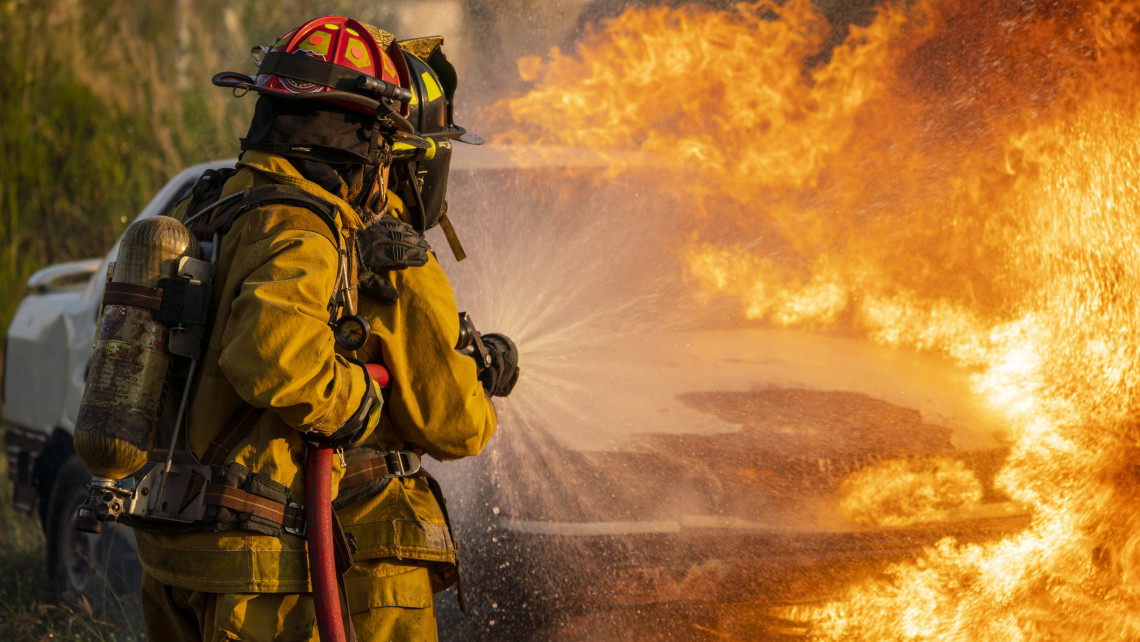 Tűz ütött ki Szombathelyen: 249 embernek kellett elhagyni a gyárat